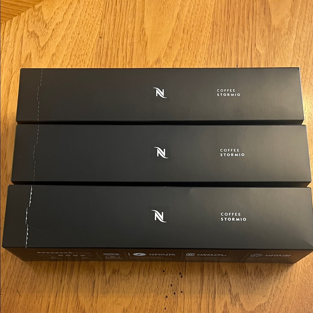 Nespresso Stormio Capsules in Black Box